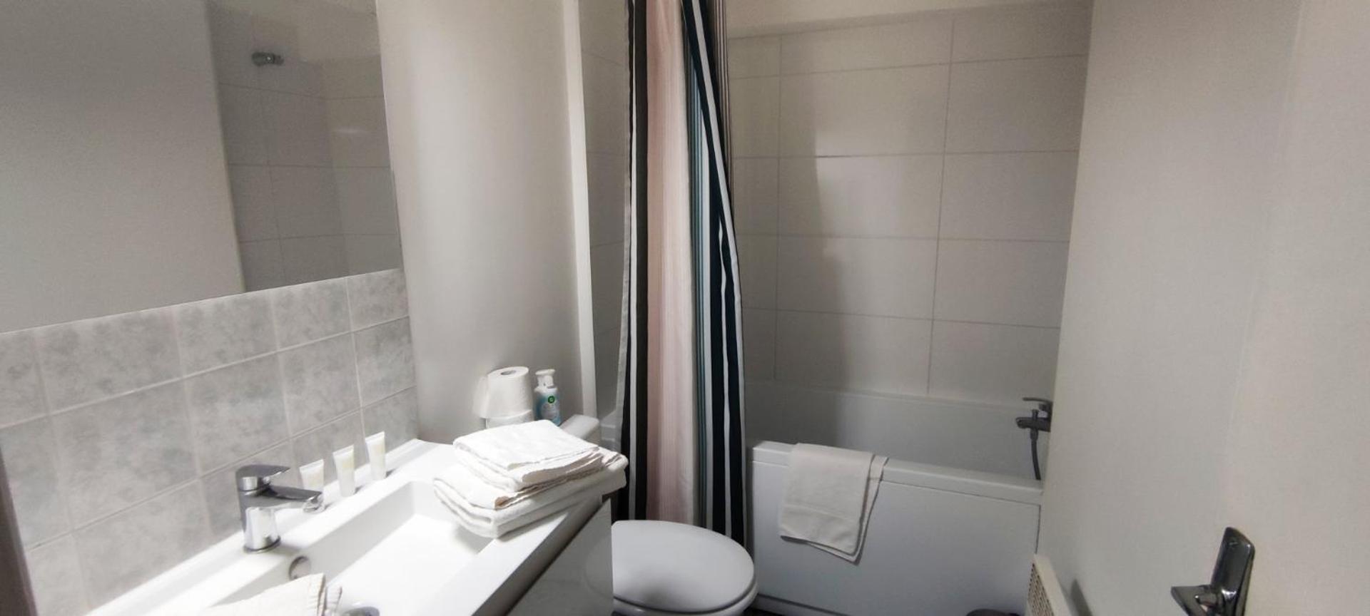 Apartment Bordeaux เบกเลส์ ภายนอก รูปภาพ